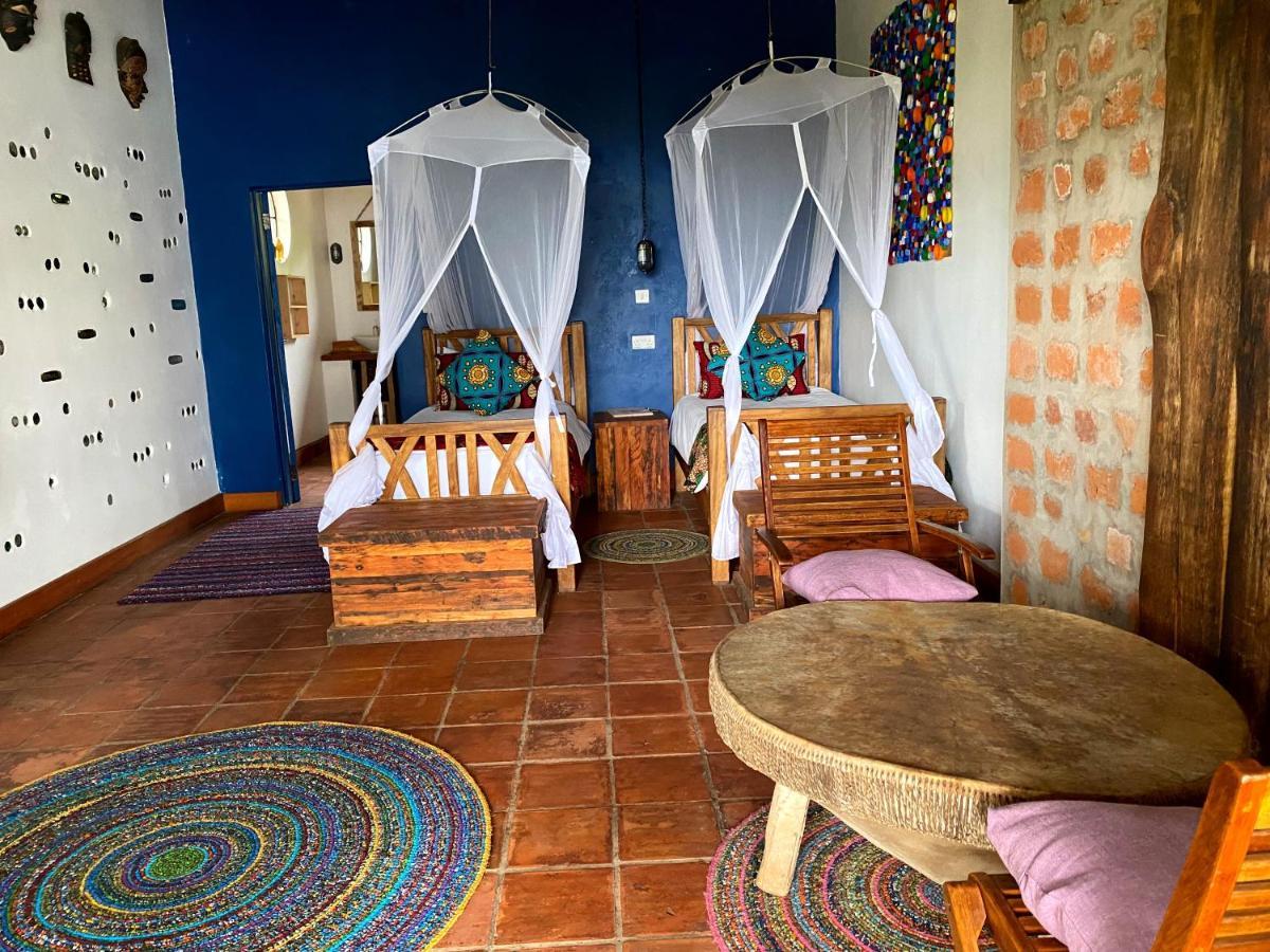 Chameleon Hill Forest Lodge Bwindi Luaran gambar