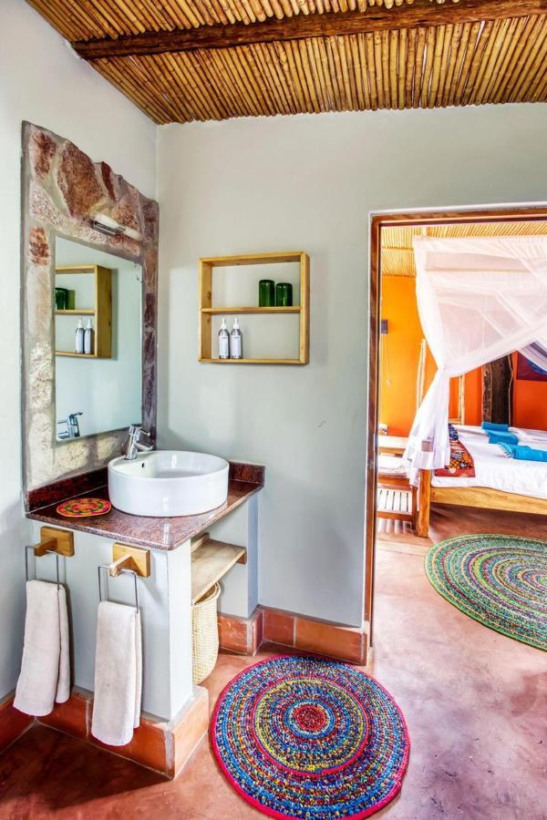 Chameleon Hill Forest Lodge Bwindi Luaran gambar