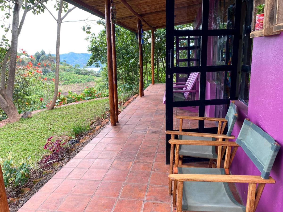 Chameleon Hill Forest Lodge Bwindi Luaran gambar