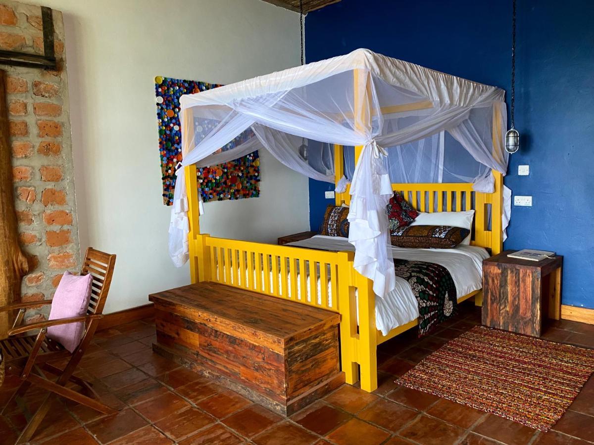 Chameleon Hill Forest Lodge Bwindi Luaran gambar