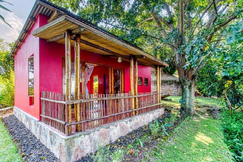 Chameleon Hill Forest Lodge Bwindi Luaran gambar