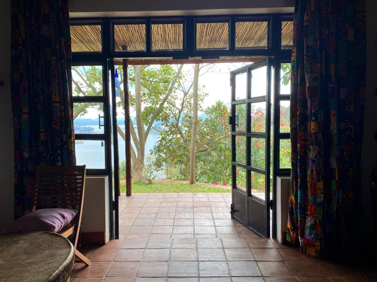 Chameleon Hill Forest Lodge Bwindi Luaran gambar