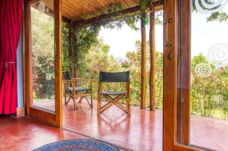 Chameleon Hill Forest Lodge Bwindi Luaran gambar